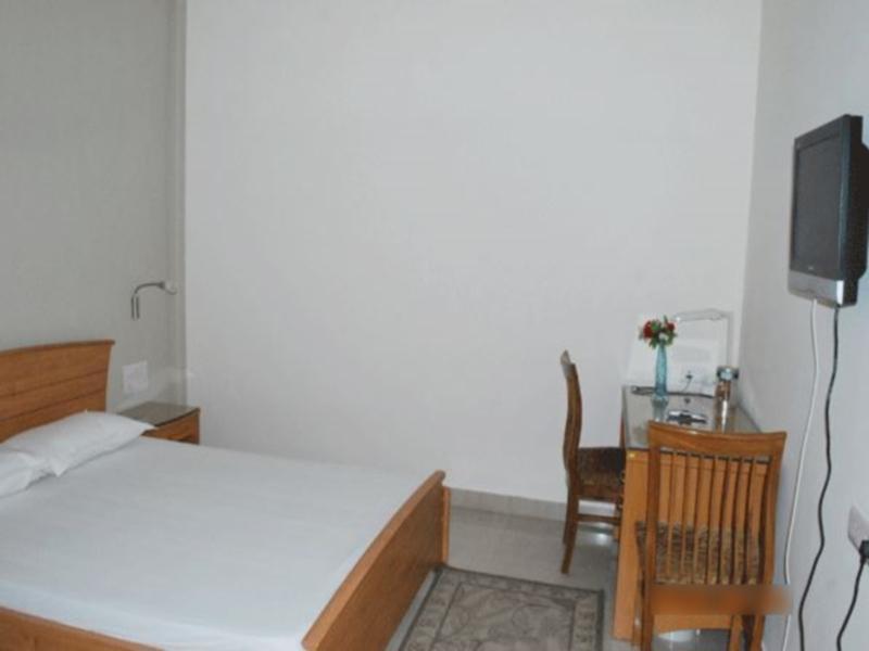 Treebo Palm Tree Palam Vihar Hotel คูร์เคาน์ ภายนอก รูปภาพ